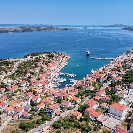Apartments With A Parking Space Sali, Dugi Otok - 8181 Екстер'єр фото