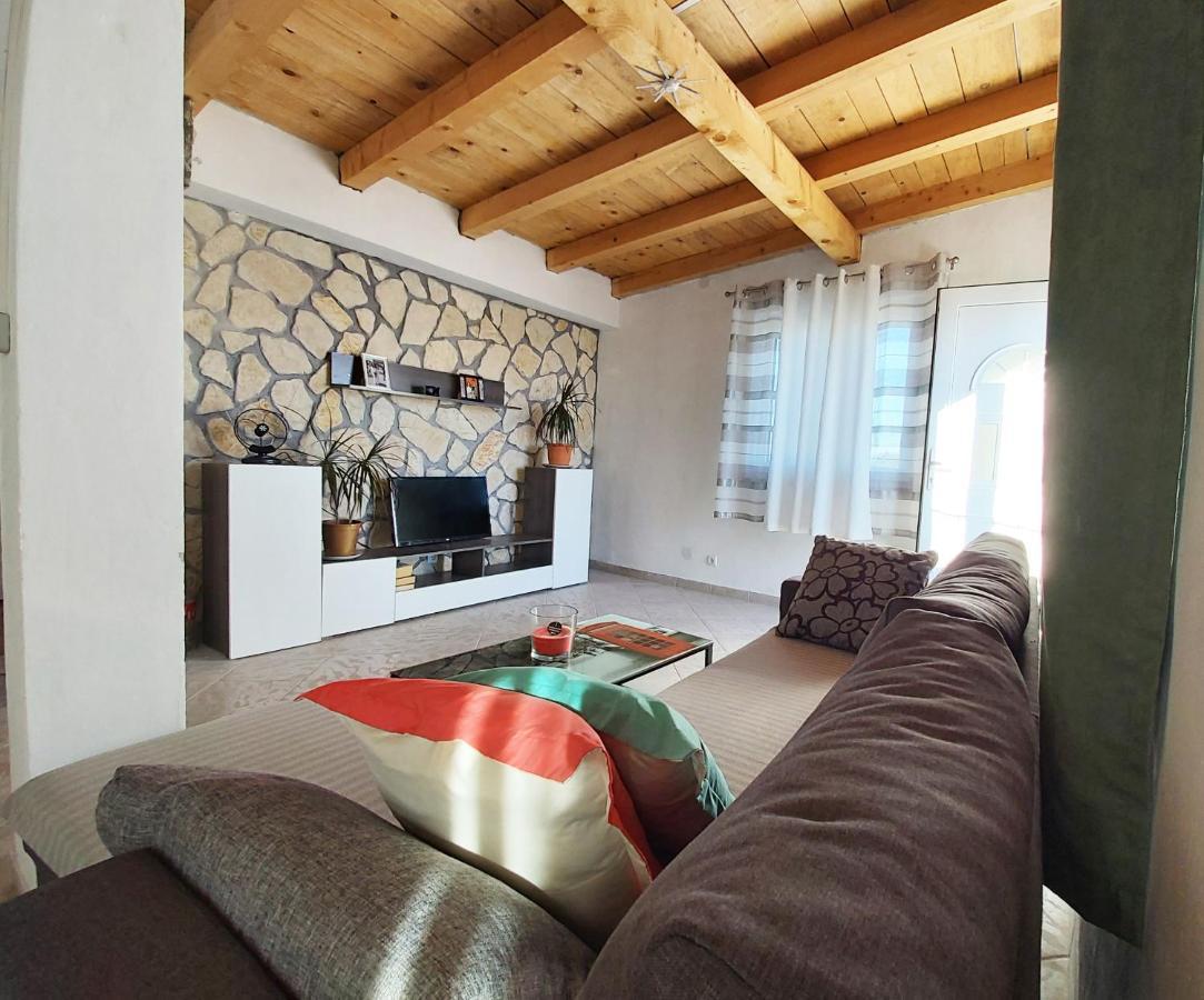 Apartments With A Parking Space Sali, Dugi Otok - 8181 Екстер'єр фото